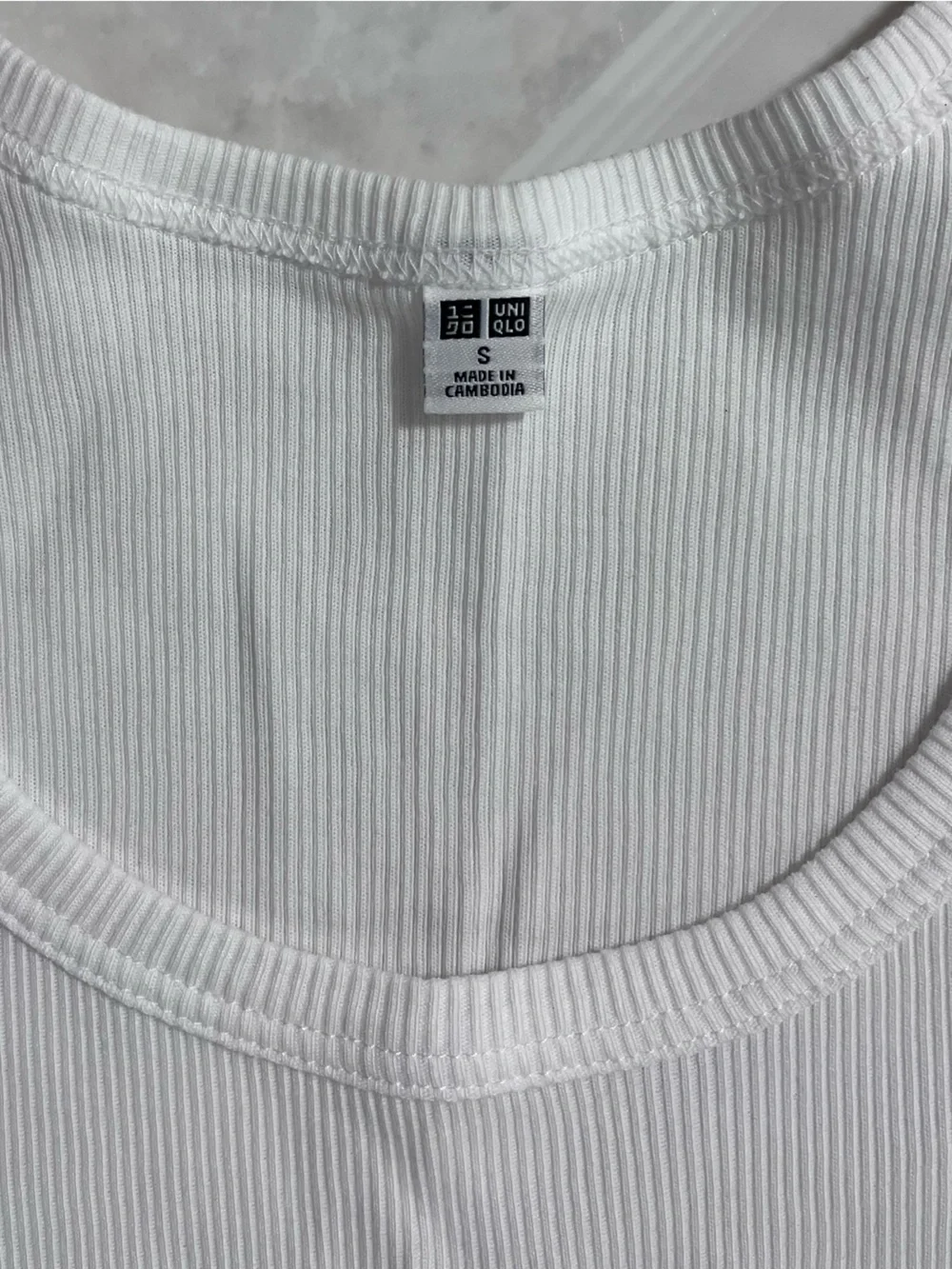 UNIQLO Ribbed Tank Top